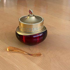 The History of Whoo Jinyul Intensive Revitalizing Eye Cream